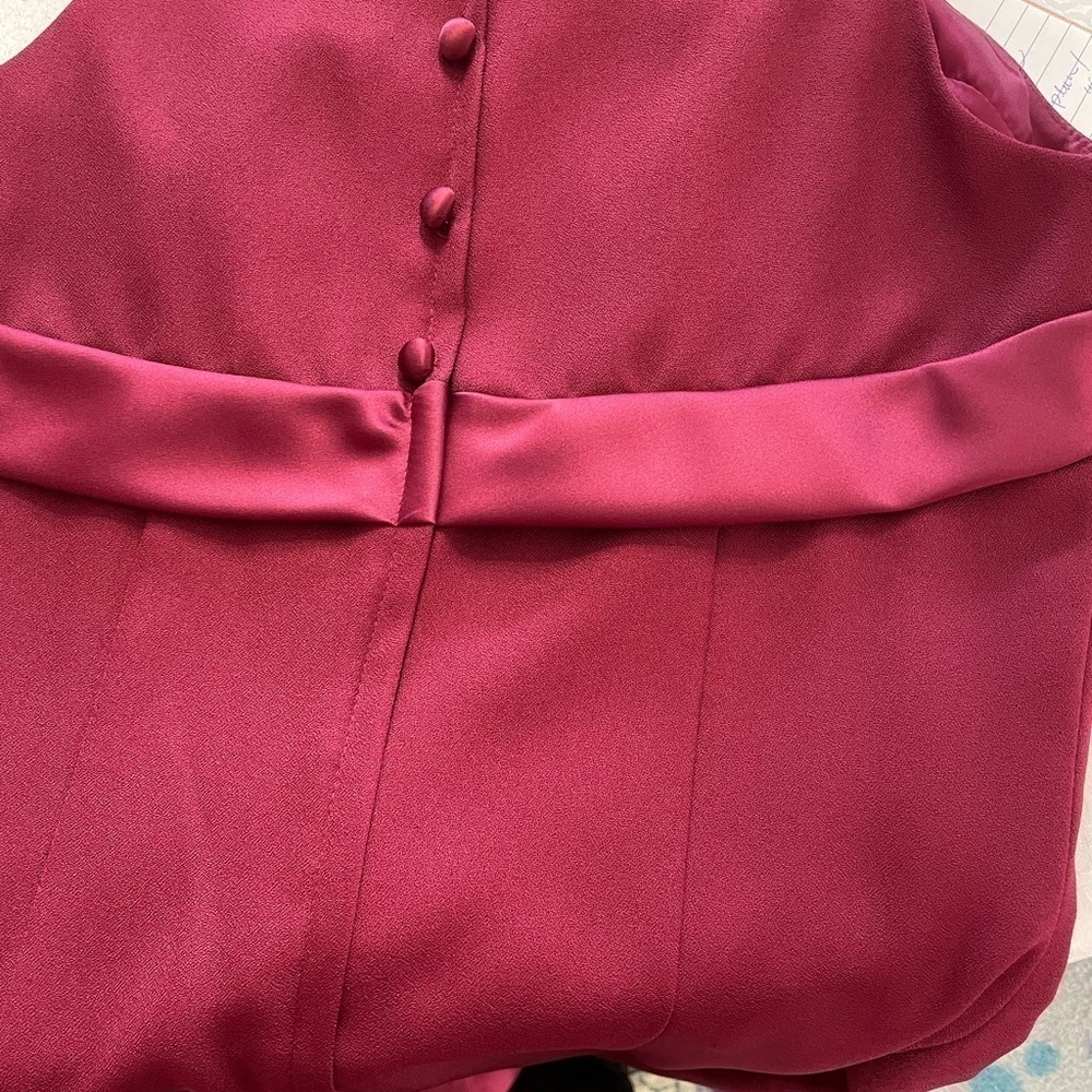 Alec design women’s Burgundy gown size 12 slit on the side satin Embellishment - Picture 4 of 6